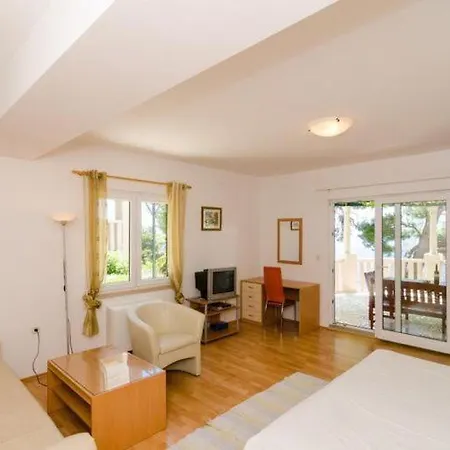 Plavac Mali- Comfort One Bedroom With Terrace And Sea View Potomje