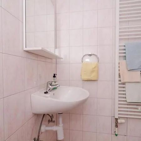Plavac Mali- Comfort One Bedroom With Terrace And Sea View *