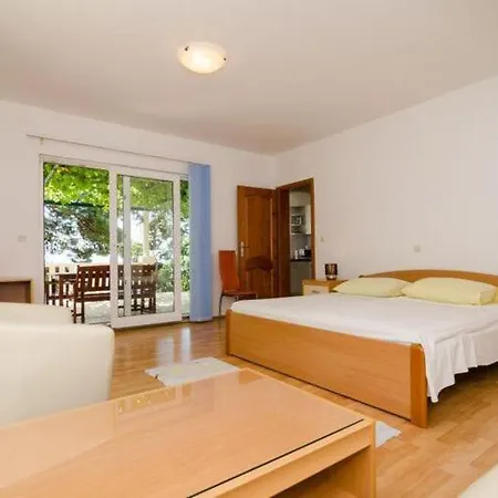 Plavac Mali- Comfort One Bedroom With Terrace And Sea View