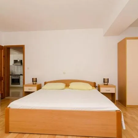Apartment Plavac Mali- Comfort One Bedroom With Terrace And Sea View