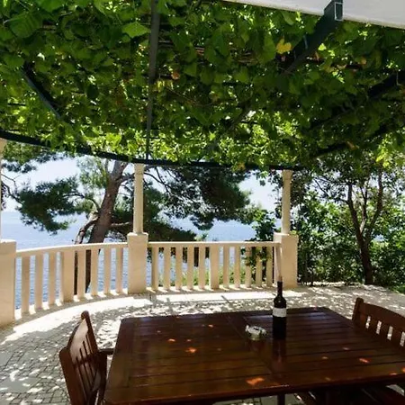 Plavac Mali- Comfort One Bedroom With Terrace And Sea View