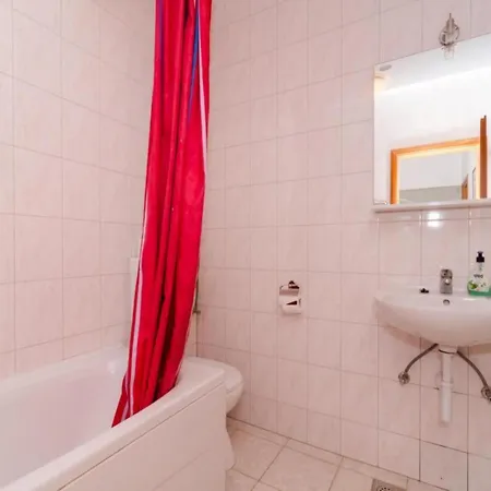 Διαμέρισμα Plavac Mali- Comfort One Bedroom With Terrace And Sea View