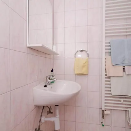 Plavac Mali- Comfort One Bedroom With Terrace And Sea View Potomje